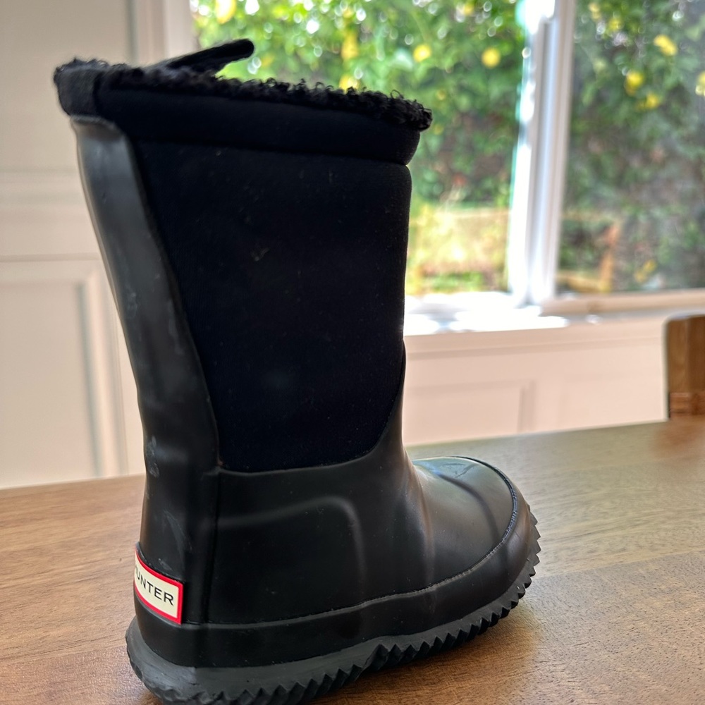 Original Kids Sherpa Boots / Black / US B6/G7 - Brand New